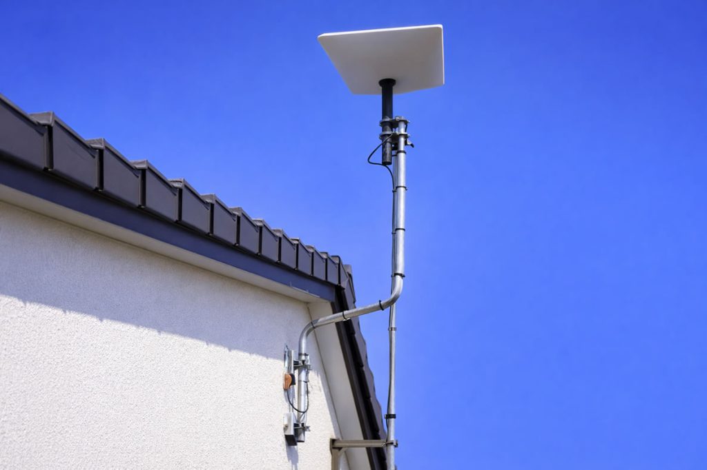 starlink mounted on a pole